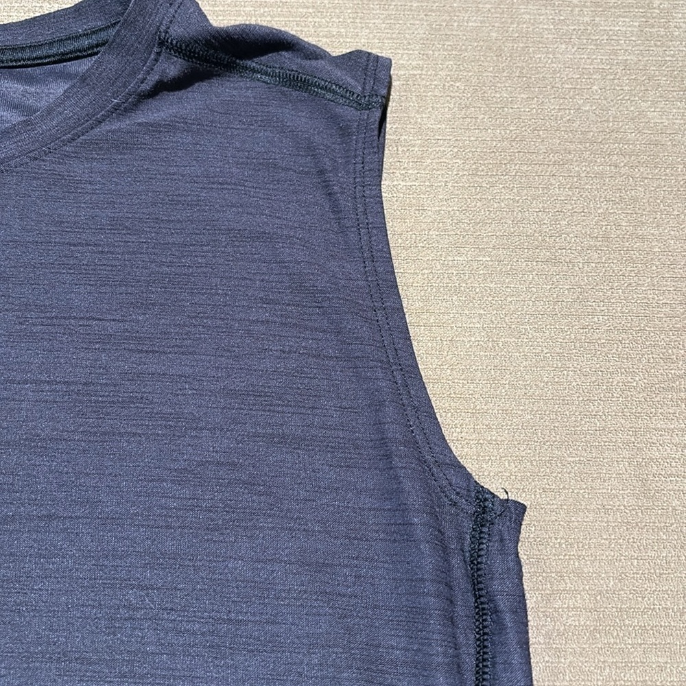 Old Navy Boys Tank - size L​​ - Picture 3 of 3